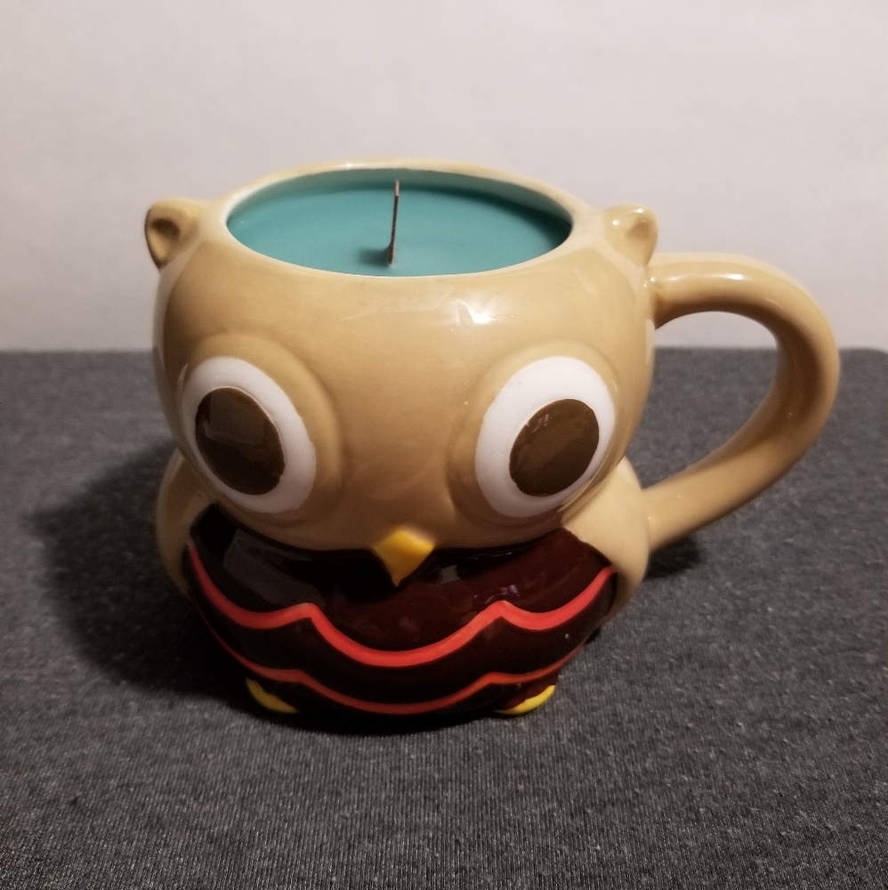 Candle - cupcake scented